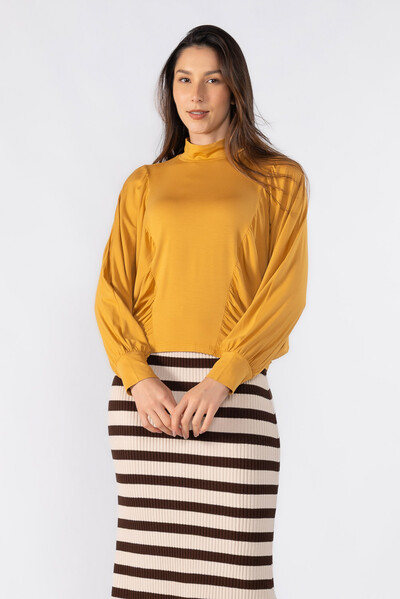 Foto Blusa manga morcego com detalhe franzido