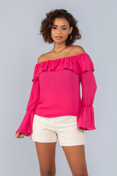Foto Blusa em crepe manga longa ombro a ombro