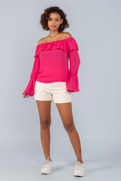 Foto Blusa em crepe manga longa ombro a ombro