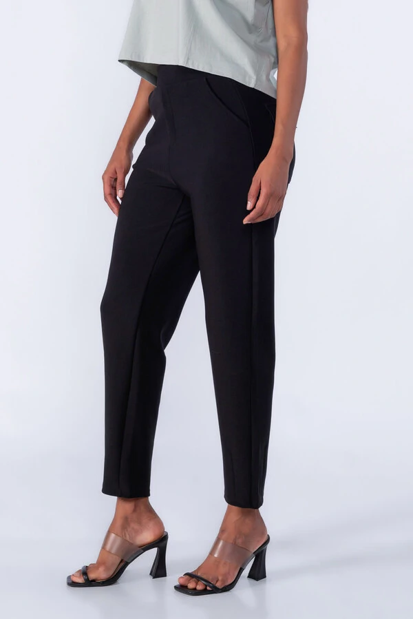 Calça social com bolsos