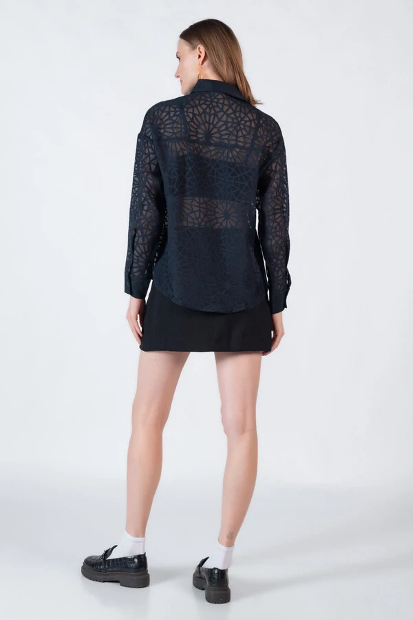 Camisa com transparencia oversized