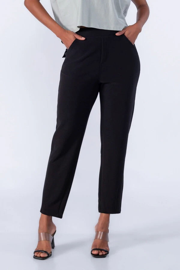 Calça social com bolsos