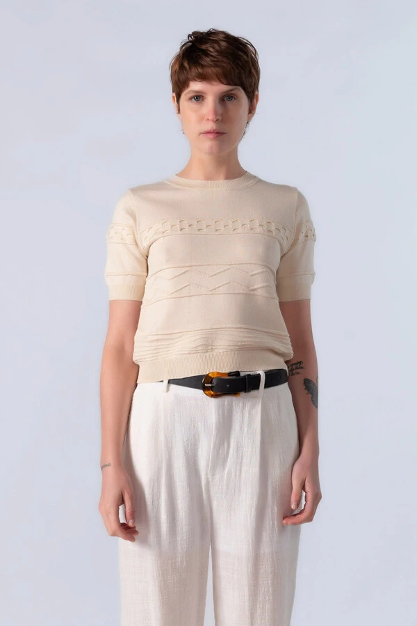 Blusa curta em viscose com texturas