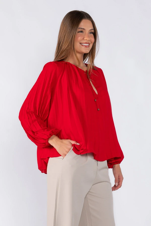 Blusa plissada em crepe
