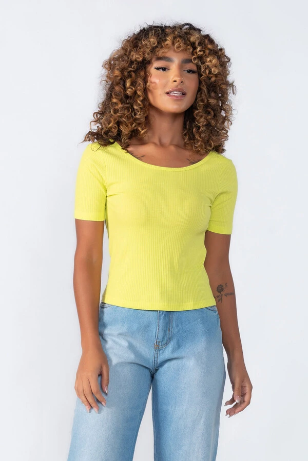 Blusa canelada detralhe costas
