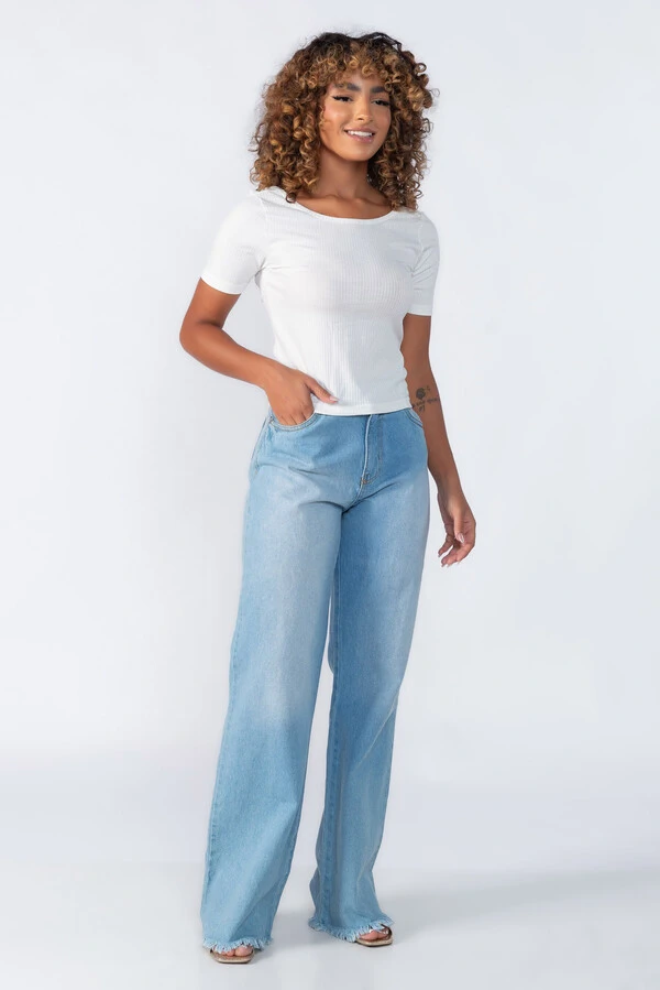 Blusa canelada detralhe costas
