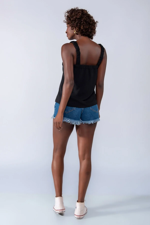 Blusa regata elastico na alca botao