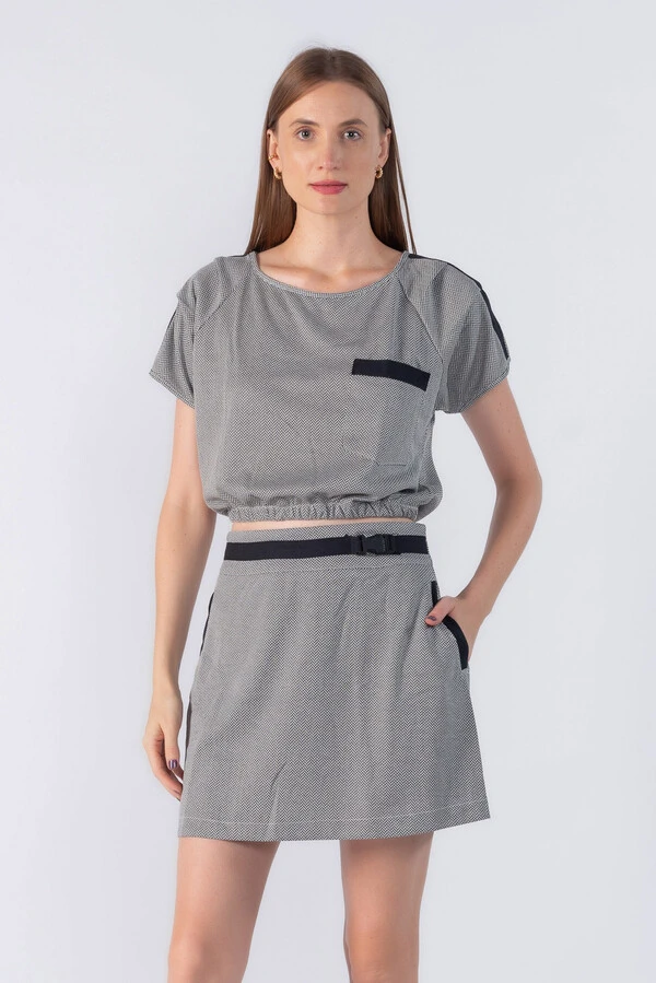 Blusa estampada com elastico na barra