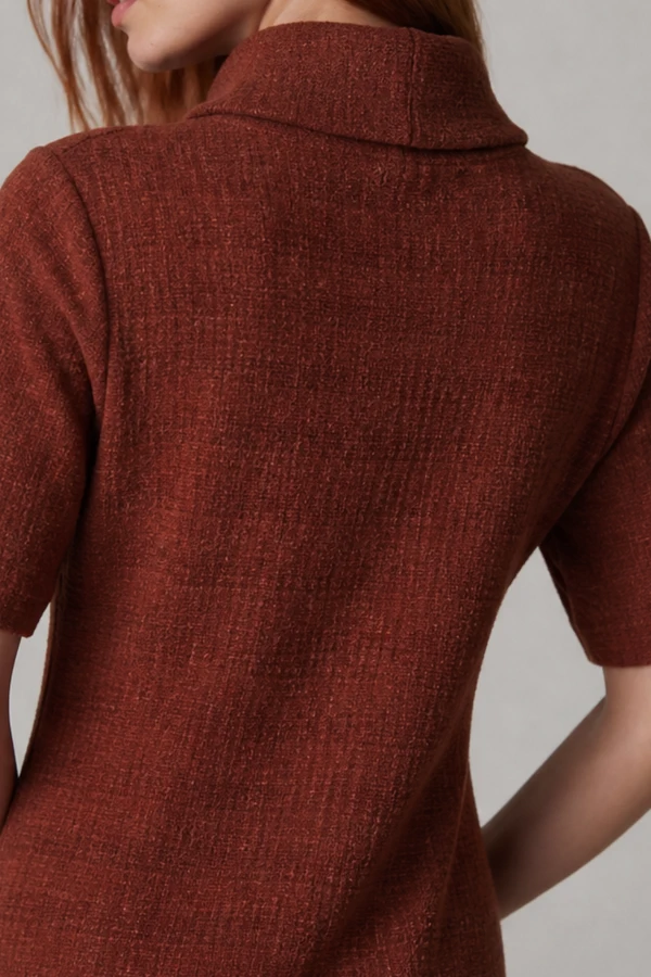Vestido midi com gola solta
