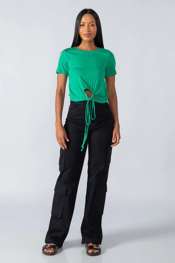 T-shirt em viscose detalhe na barra
