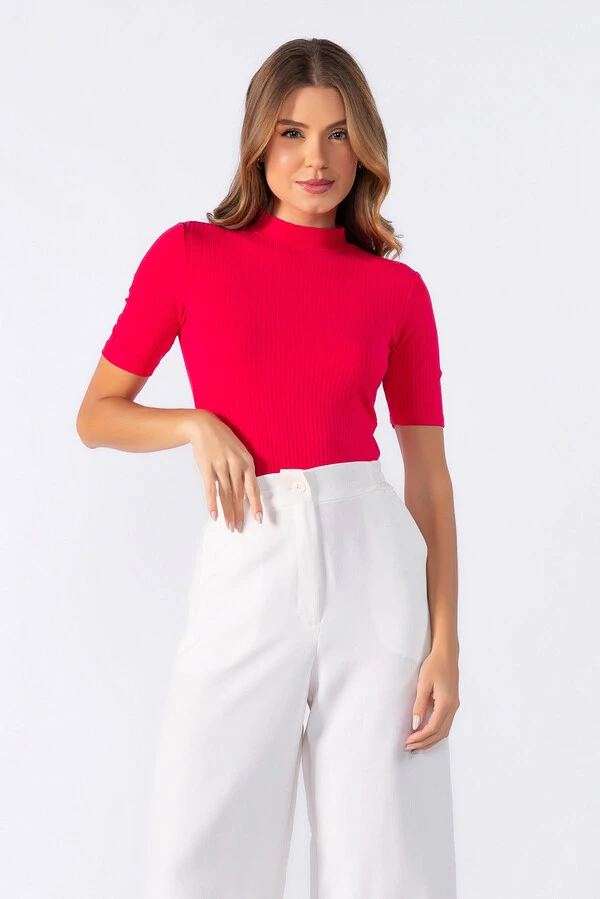 Blusa canelada gola alta