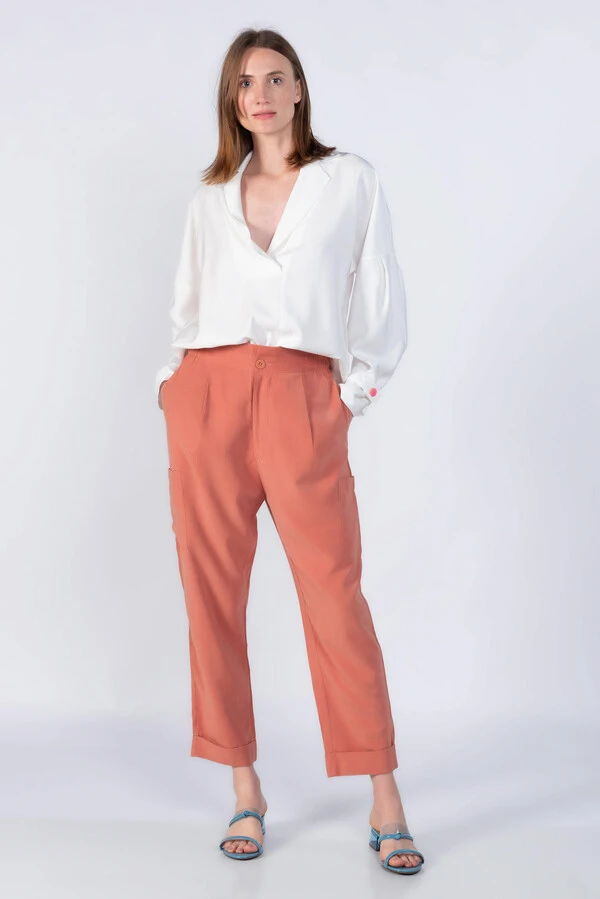 Camisa em viscose detalhe punho
