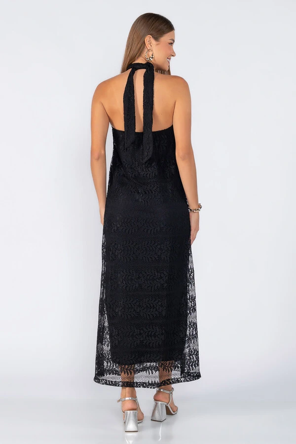 Vestido longo rendado com amarracao
