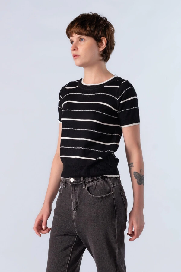Blusa em viscose listrada