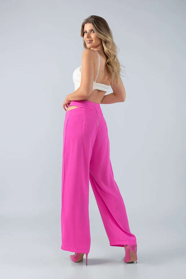 Calca pantalona em crepe recorte cos