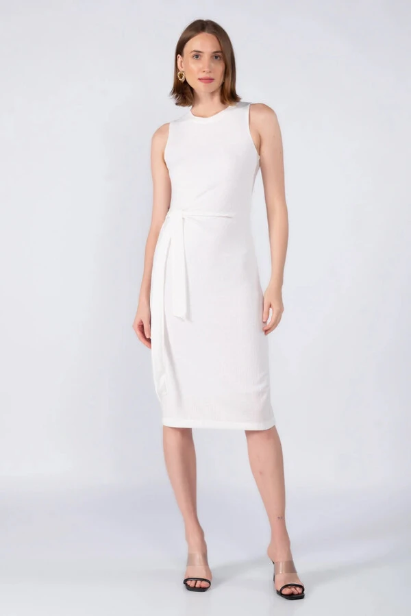 Vestido midi regata laco lateral poliester