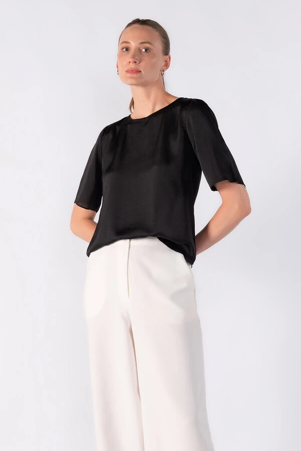 Blusa bata em crepe actinado meia manga