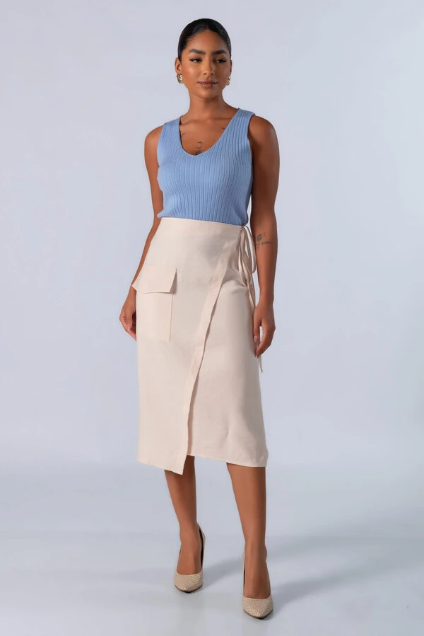 Blusa regata canelada decote em v