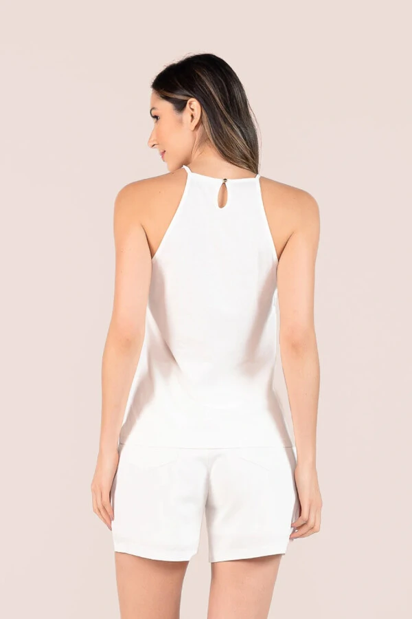 Blusa em algodao com babado decote fechado