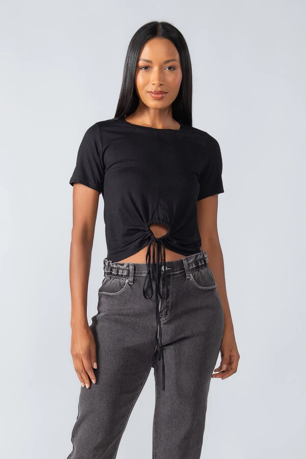T-shirt em viscose detalhe na barra
