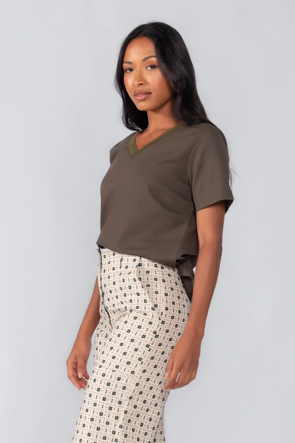 Blusa linho decote em v