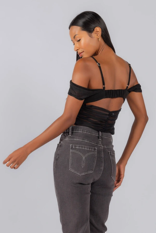 Blusa tule vazada nas costas