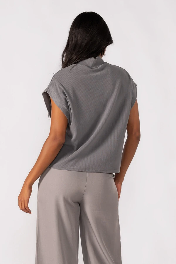 Blusa gola alta canelada