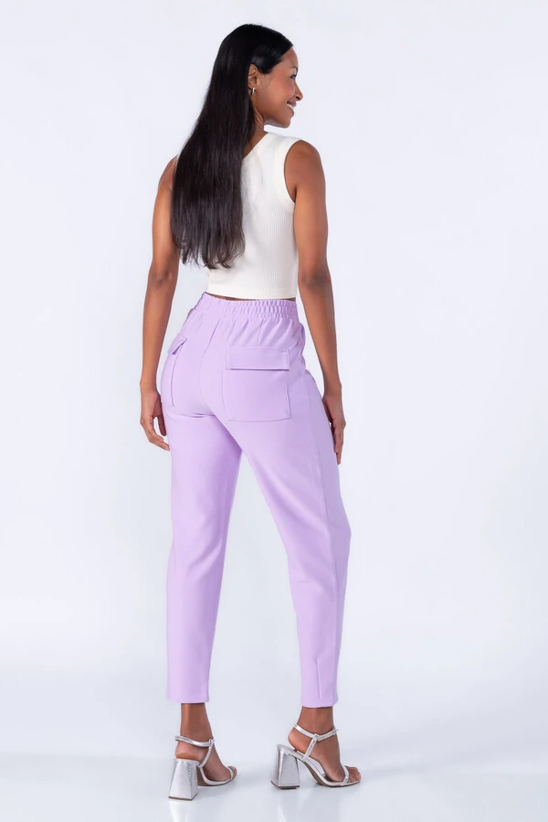 Calça social com bolsos