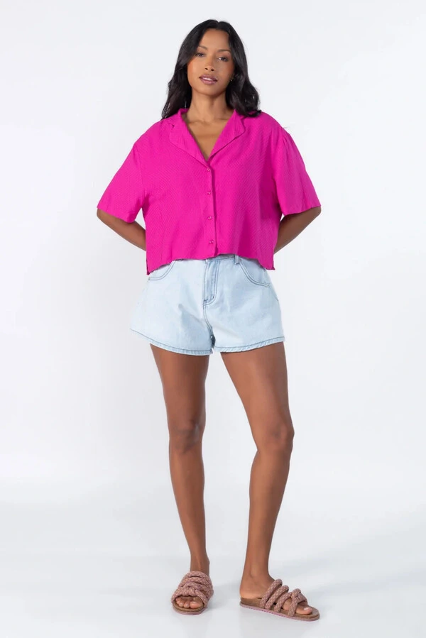 Camisa cropped com botoes
