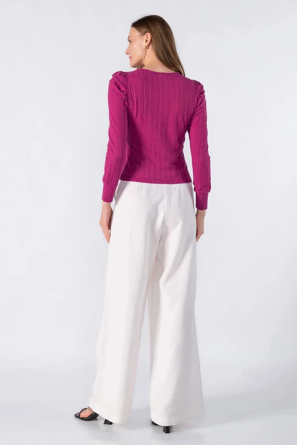 Blusa com amarracao no decote