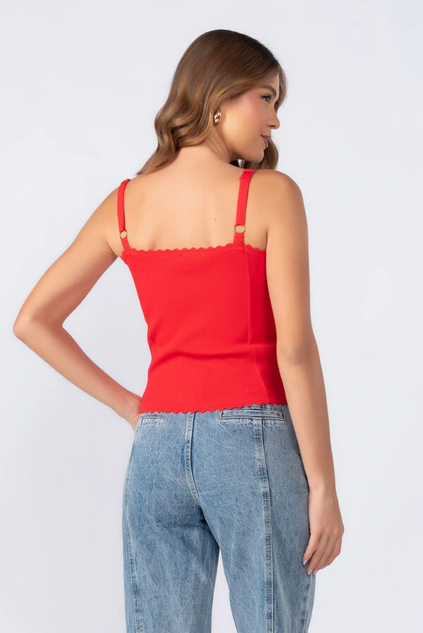 Cropped em viscose detalhe ondinhas