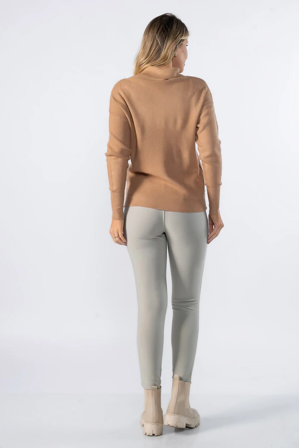 Blusa gola alta canelada