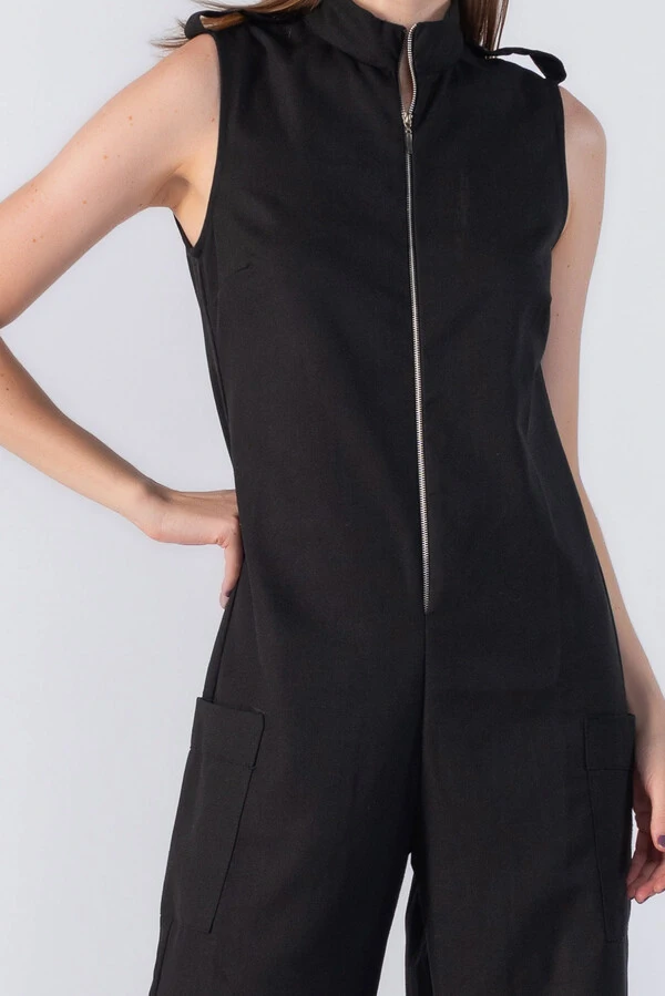 Macacao ziper frontal bolso cargo