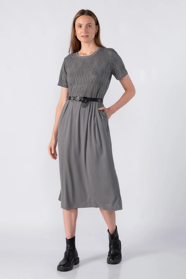 Vestido midi em laise e ribana