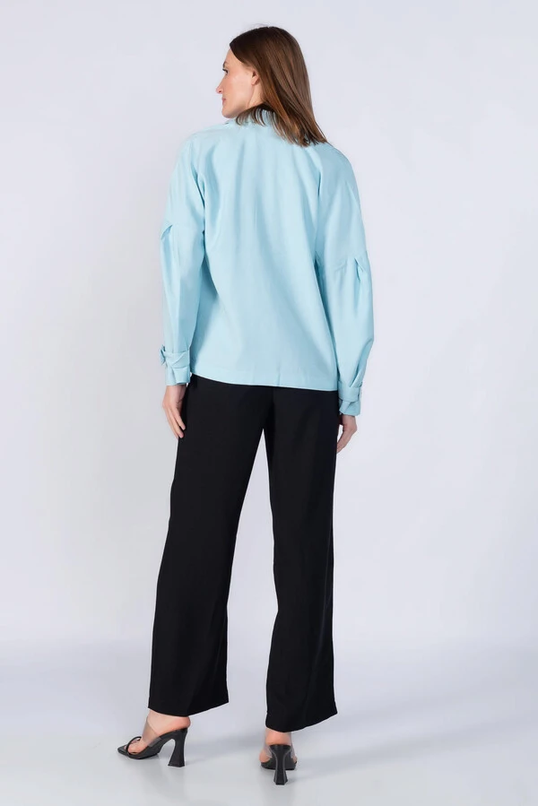Camisa em viscose detalhe punho