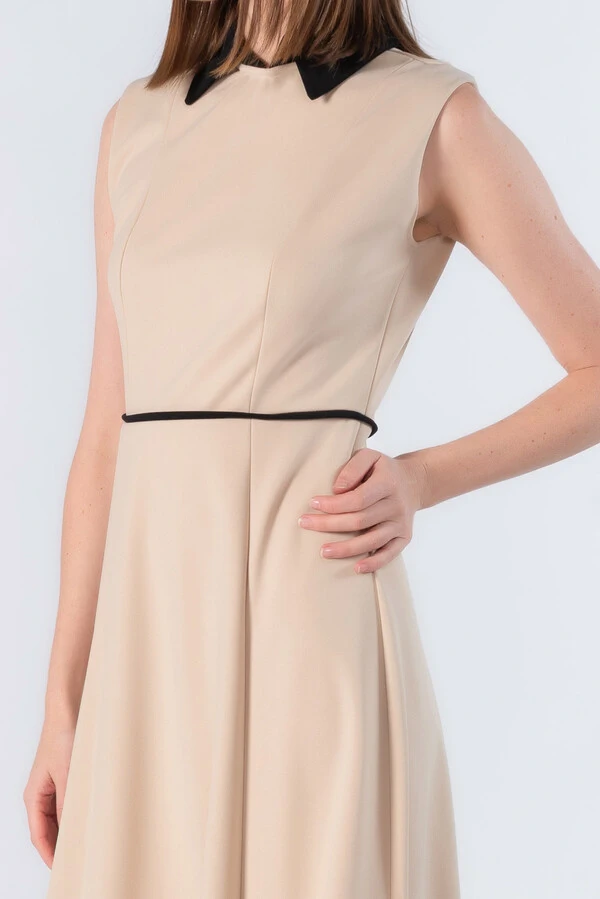 Vestido midi em poliester gola classica