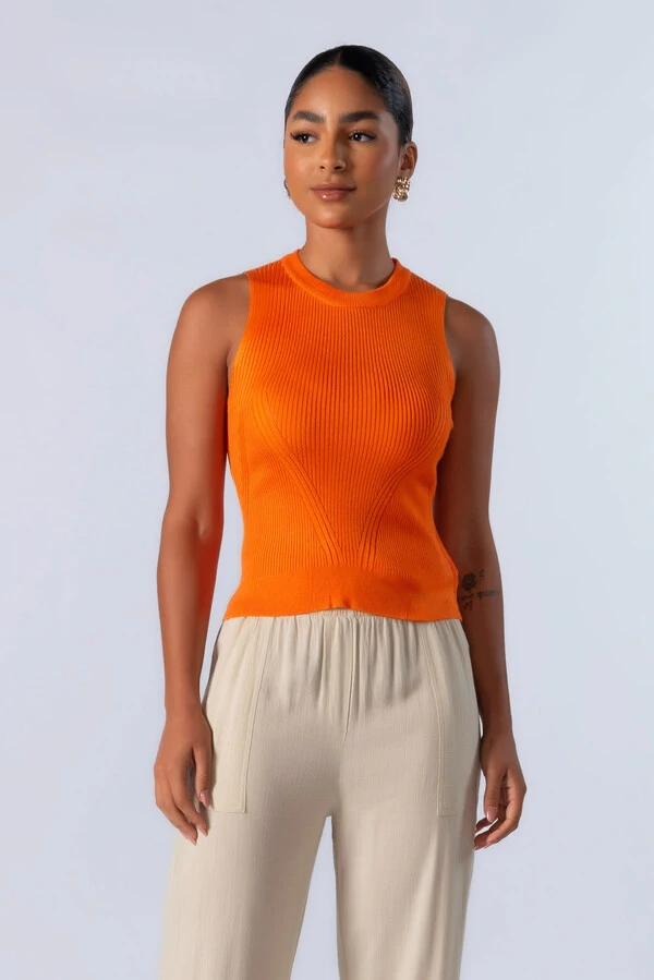 Blusa em viscose canelada regata