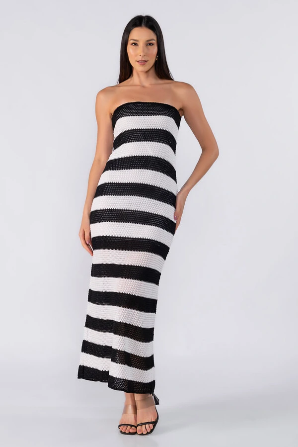 Vestido listrado em tricot tomara que caia