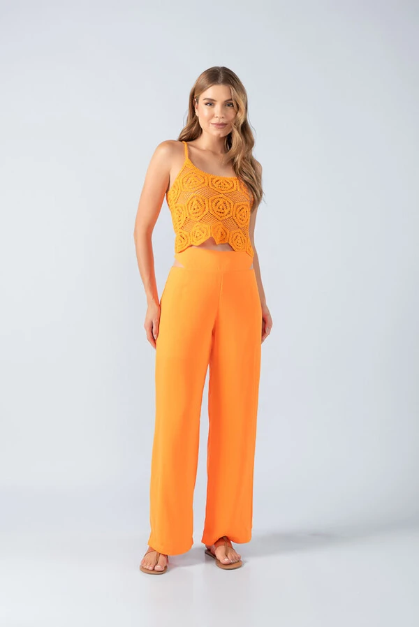 Calca pantalona em crepe recorte cos