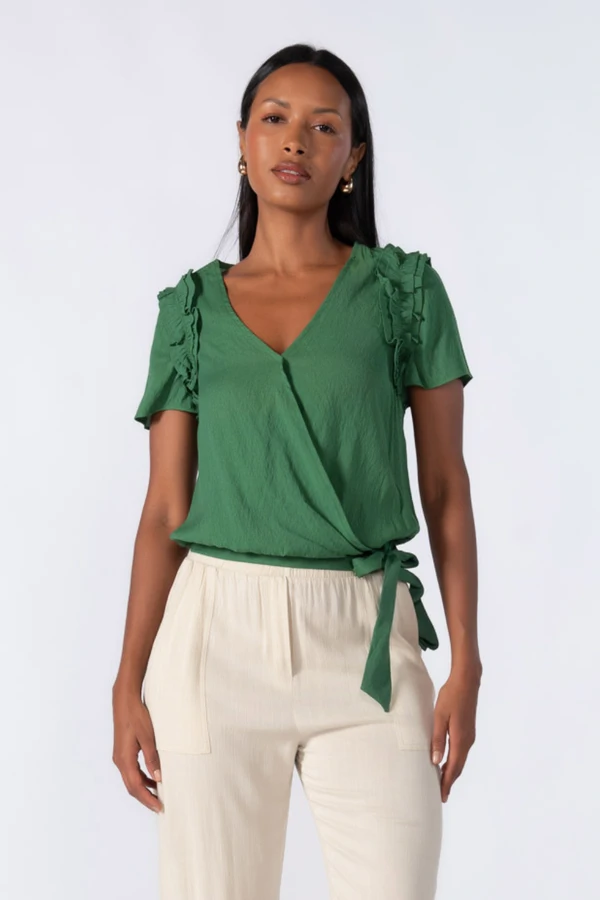 Blusa transpassada babado na manga