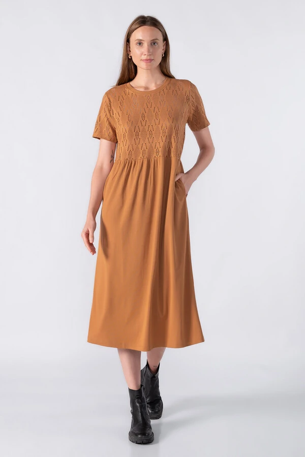 Vestido midi em laise e ribana