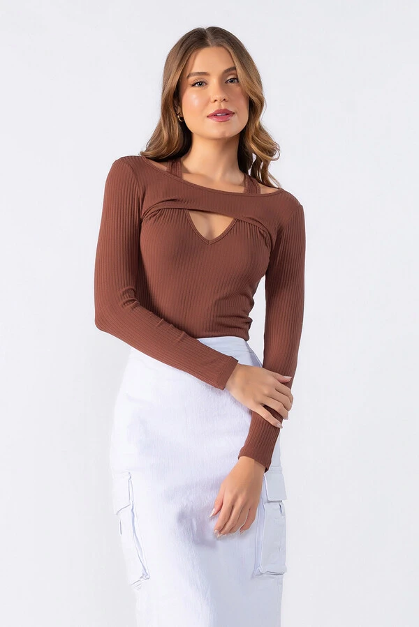 Blusa canelada recorte frontal