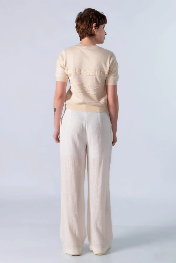 Blusa curta em viscose com texturas