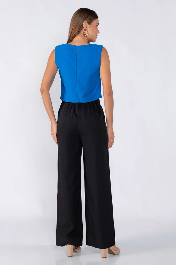 Blusa curta decote v