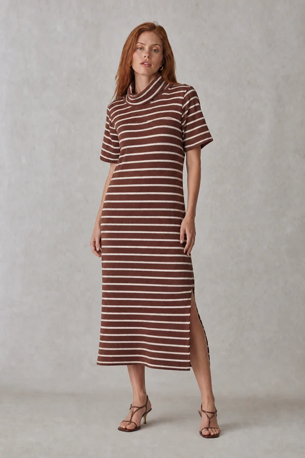 Vestido midi listrado com gola solta