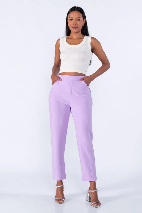 Calça social com bolsos