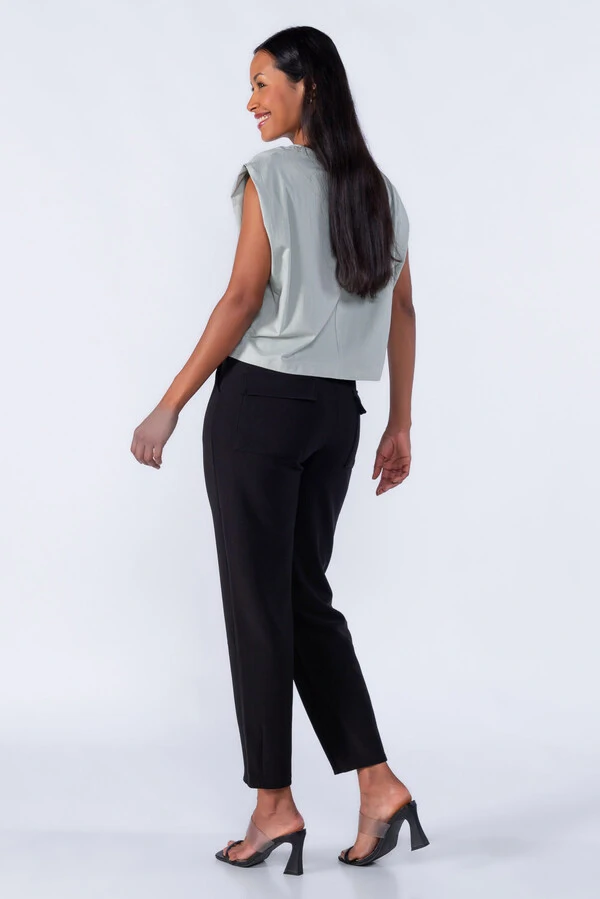 Calça social com bolsos
