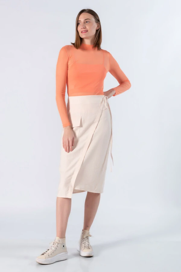 Saia midi em viscose com bolso e faixa