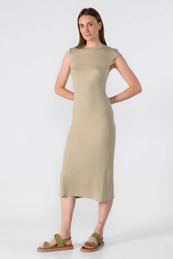 Vestido midi canelado basico