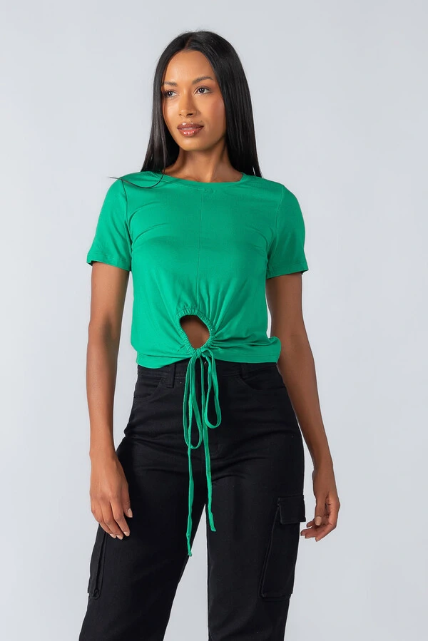 T-shirt em viscose detalhe na barra